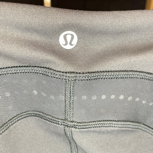 Lululemon Stop At Nothing Full On Luxtreme Crop Sz 2 Mini Blooming Aquamarine - Picture 6 of 7